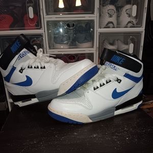 Nike Air Revolution sz 9.5